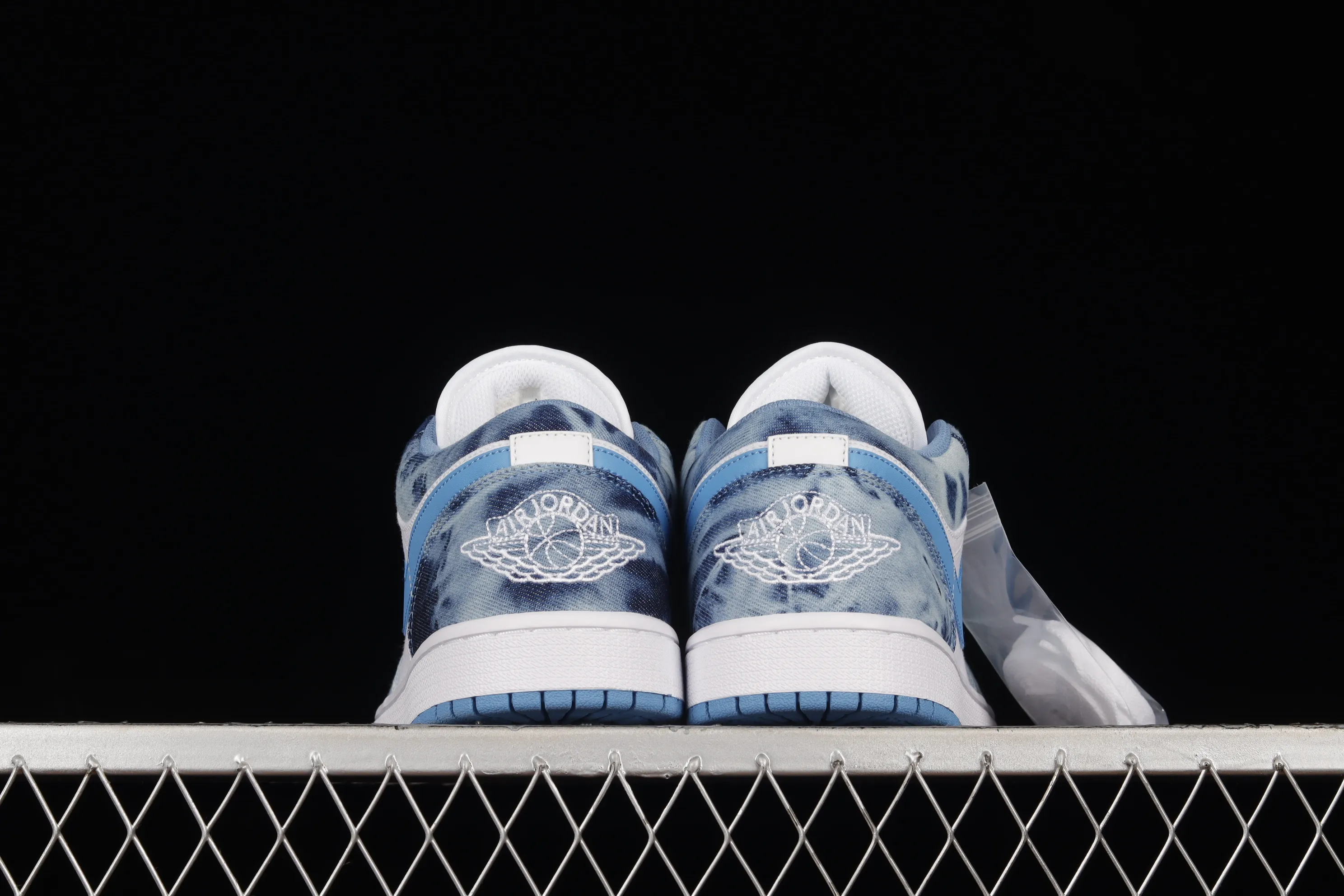 All categories Air Jordan Jordan series basketball shoes Air Jordan 1 Low Air Jordan 1 Low "Washed Denim" AJ1 Joe 1 navy washed denim low-top casual sneakers DM8947-100